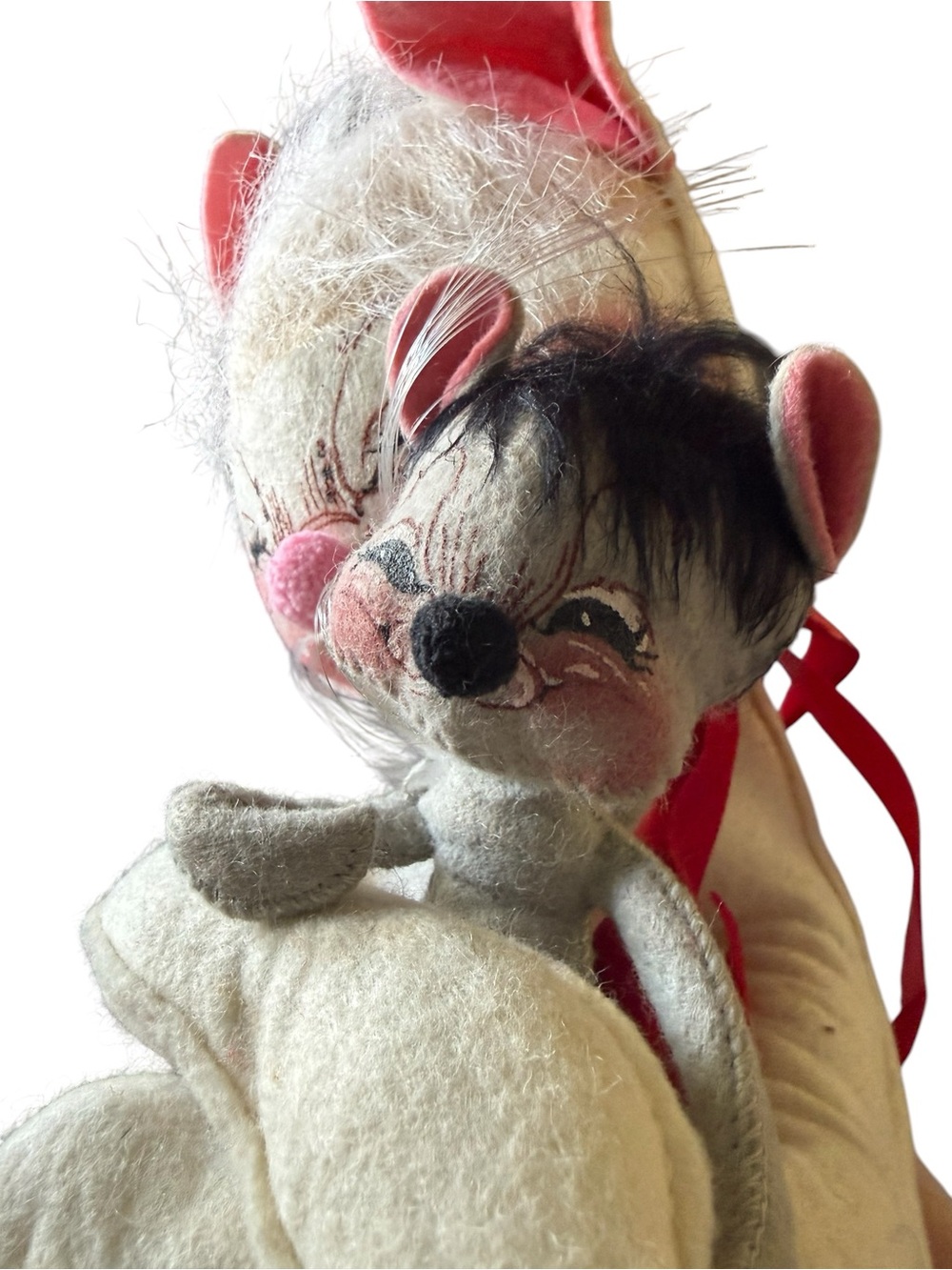 Vintage 1987 Annalee Cat Hugging Mouse with Mistletoe Doll 12” Christmas Holiday - Picture 9 of 12